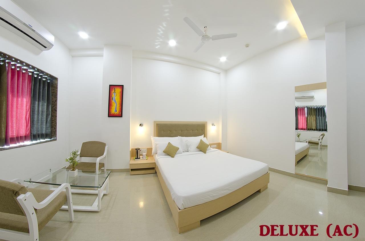 Jk Rooms 109 Hotel Mayur Nágpur Kültér fotó